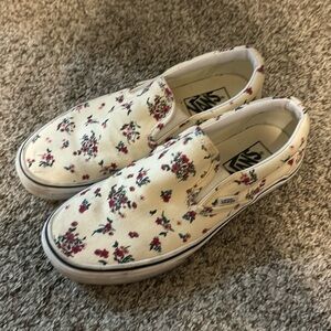 Women’s vans slip on shoes